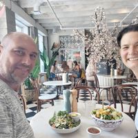 Super lecker mit veganen Optionen. at Mandy's in Montreal