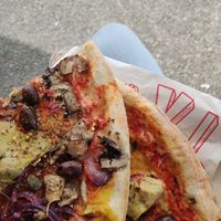 vegan pizza at Vinci's Pizza in Napier