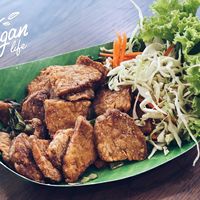 Fried tempeh with garlics at So Vegan - Gateway Ekkamai in Bangkok