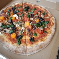 Delishh "Bella" Vegan Pizza with freshly made vegan pesto 😍 at Minghettis - Food Truck in Blenheim