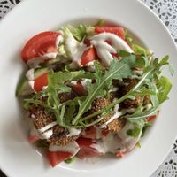  Mixed salad with sensational seed patties  at Vegàn Bàzis ètterem in Zalaegerszeg