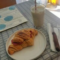 Croissant and chai at Dauns in East London