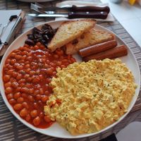 Brunch at Dauns in East London