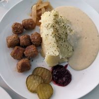 vegan köttbular at Dauns in East London