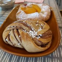 Cinnamon bun and apricot danish at Dauns in East London