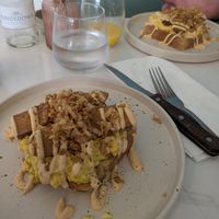 Scrambled tofu with sausage on sourdough at Dauns in East London