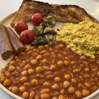 Brunch  at Dauns in East London