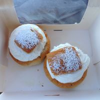 Sämla (swedish traditional sweet creamy buns) at Delivore in Stockholm