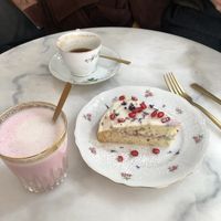 Vanilla cake  at L'Alchimiste in Brussels