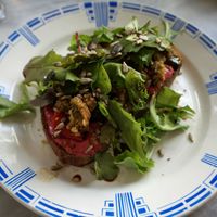 Beetroot+vegetables bruschetta (brunch menu) at L'Alchimiste in Brussels