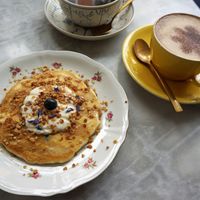 Blueberry pancakes (brunch menu) at L'Alchimiste in Brussels
