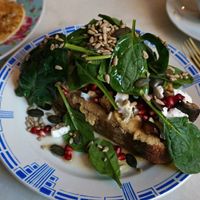 toast w/hummus and feta at L'Alchimiste in Brussels