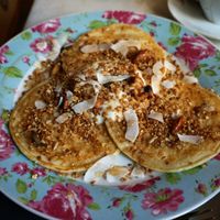 coconut pancakes at L'Alchimiste in Brussels