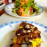 Toasts with scramble tofu at L'Alchimiste in Brussels