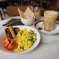 Breakfast bowl at L'Alchimiste in Brussels