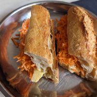 Curry style sandwich at L'Alchimiste in Brussels