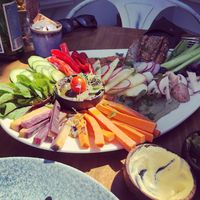 Vegan sharing platter 🌱 at Wild Cafe in Estepona