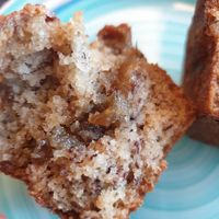 inside banana bread has jam at Bakeshop Pivot in Seoul