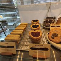  at Bakeshop Pivot in Seoul