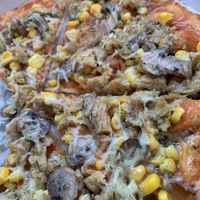 Pizza pollo champiñón  at VEGAN GARDEN in Barranquilla