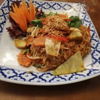 Rice noodles with vegetables at Nakhon Thai in Bruges
