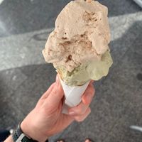 Peanut + pistacchio ice cream (both without sugar) in a vegan cone at Italian Freddo in Albufeira