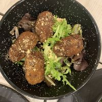Croquetas de boletus riquísimas  at La JunGla in Valencia