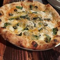 Milano Salami, Oliven Pizza ohne Salami at Grano e Acqua in Hakodate