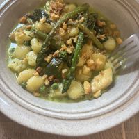 Vegan gnocci met salie boter en asperges   at Spritz in Antwerpen