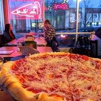 Vegan cheese pizza at Este Pizza - Sugar House in Salt Lake City