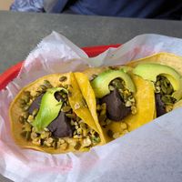 Sir Paul (vegan)
Refried black beans, avocado, roasted corn pico and roasted pepitas at Brazos Tacos in Charlottesville