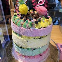 Custom cake at Vivida in Tel Aviv