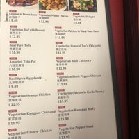 The whole vegetarian menu is vegan 😍 at Rui's Shanghai Bistro in Redlands