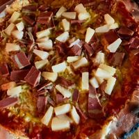 The famous Hawaiian pizza, vegan version 👌 #Veganuary at The Tube Bar in Luxembourg City