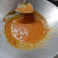 Making masaman at We Love Green in Chiang Mai