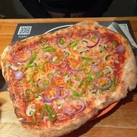 Pizza vegana at Txinuk in Getxo