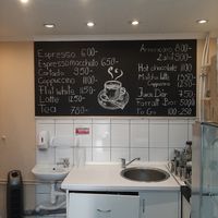 Coffe/tea selection at Plantmilkyway in Budapest