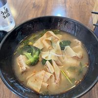 Mala soup with pak choi, broccoli, tofu, lotus and noodles - 6,19€  at Sonogong Maratang 손오공 마라탕 - Hongdae in Seoul