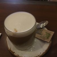 Latte macchiato with oat milk at Sa Bodegueta in Mallorca