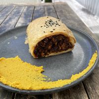 “Chicken” onion roll , tastes similar to jackfruit tacos 🌮   at Gratitude in Tauranga