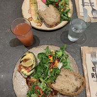 Salmon + hummus y Tofu + avocado at Honest Greens - Plaça Catalunya in Barcelona