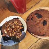 Cauliflower brownie and chocolate chip cookie  at Honest Greens - Plaça Catalunya in Barcelona