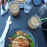 Vegan, vega en vlees opties at Mr NonNo in Rotterdam