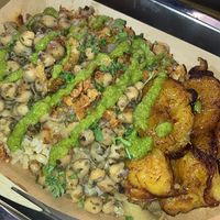 Bol M (riz complet, sauce yassa, pois chiches marinés, bananes plantains)   at Osè African Cuisine in Paris