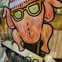 Vitrine d’un café vegan friendly   at MoMa in Mons