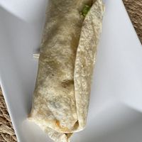 Le végétarien wraps modifié: Poivron, courgette, avocat, tomate sèche, aubergine et roquette  at Season'S in Mons