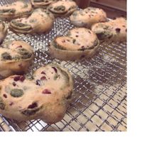 Christmas season's limited bread. With
wormwood ,cranberry and coconuts at Hinemospan  in Hirakata