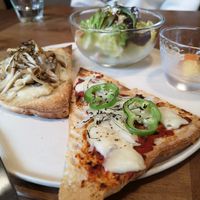 Pizzas at Hinemospan  in Hirakata