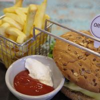 Cheapea burger  at Izzy's Market Vegetarian Boutique in Vila Do Bispo