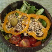 "Fishy" salade at Izzy's Market Vegetarian Boutique in Vila Do Bispo
